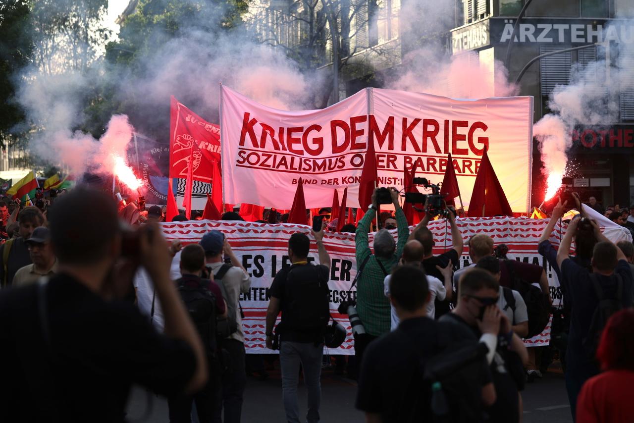 Une image de la mobilisation pour le 1er Mai 2024 en Allemagne. [KEYSTONE - CLEMENS BILAN]