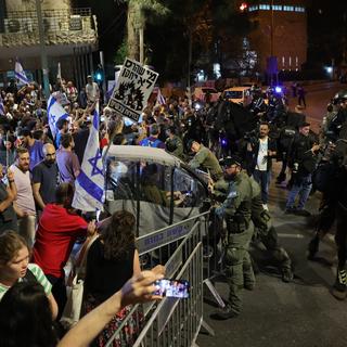 Les manifestations contre Benjamin Netanyahu, contre la guerre et pour le retour des otages, ont repris de plus belle en Israël. [KEYSTONE - ABIR SULTAN]