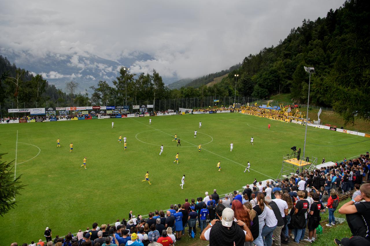 Au milieu d'un décor champêtre, Printse-Nendaz n'a rien pu faire face à Young Boys. [Claudio De Capitani - Freshfocus]