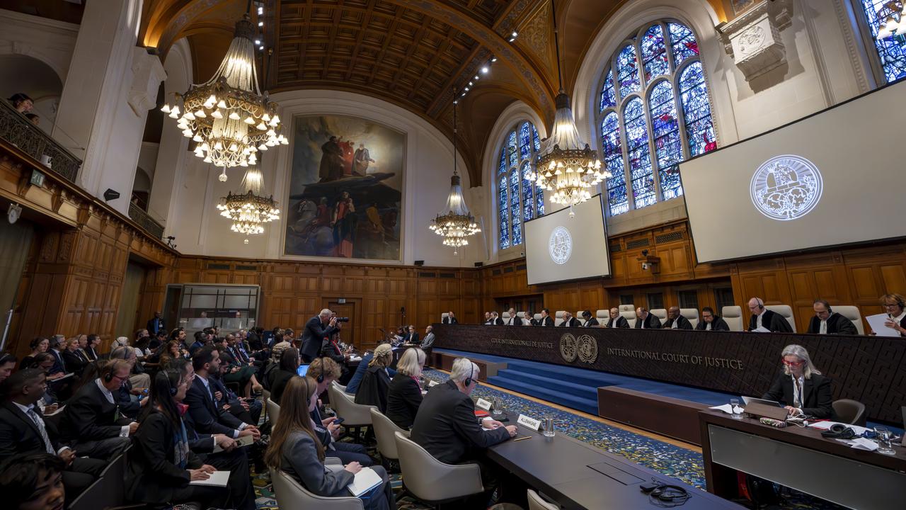 Les juges de la Cour internationale de justice siègent à la Haye. [Keystone/AP Photo - Peter Dejong]