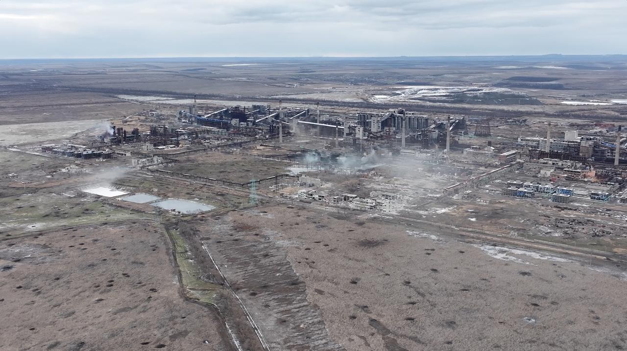 L'usine chimique et cokerie d'Avdiivka, le complexe industriel où les dernières troupes ukrainiennes étaient retranchées. [via REUTERS - 110TH MECHANISED BRIGADE]