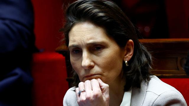 La ministre française de l'Éducation, de la Jeunesse, des Sports, des Jeux Olympiques et Paralympiques, Amélie Oudéa-Castera, assiste aux questions à la séance gouvernementale à l'Assemblée nationale à Paris, France, le 16 janvier 2024. [reuters - Sarah Meyssonnier]