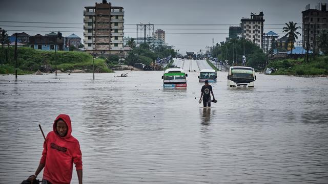 L'ONU prédit l'arrivée probable d'El Nino, qui contribue à de nombreuses catastrophes météorologiques à travers le monde, comme ici en Tanzanie. [KEYSTONE - EPA/DIEGO MENJIBAR]