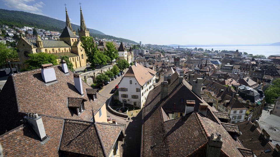 Vue générale sur la ville de Neuchâtel. [Keystone - Laurent Gillieron]