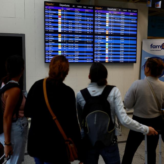 Des dizaines de milliers de passagers devraient être concernés par les perturbations du trafic aérien français jeudi (image d'illustration). [Reuters - Stephane Mahe]