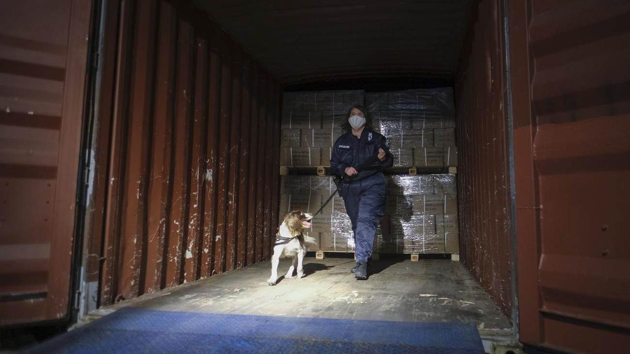 Le port d'Anvers est une plaque tournante du narcotrafic. [Keystone]