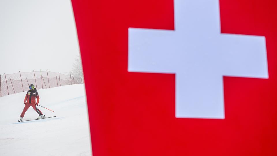 Le public suisse aura l'occasion de soutenir ses skieurs et skieuses la saison prochaine. [KEYSTONE - JEAN-CHRISTOPHE BOTT]