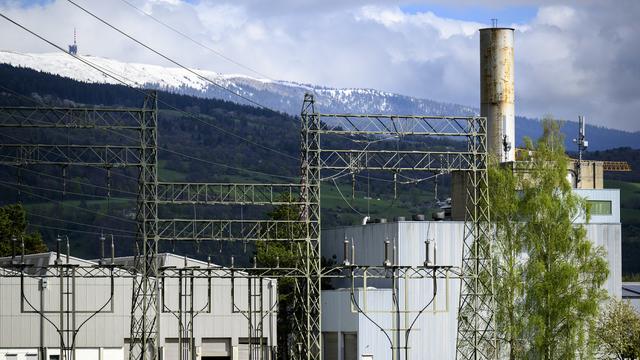 La centrale à gaz de Cornaux est l'une des trois centrales de réserve pour la production d'électricité. [Keystone - Laurent Gillieron]