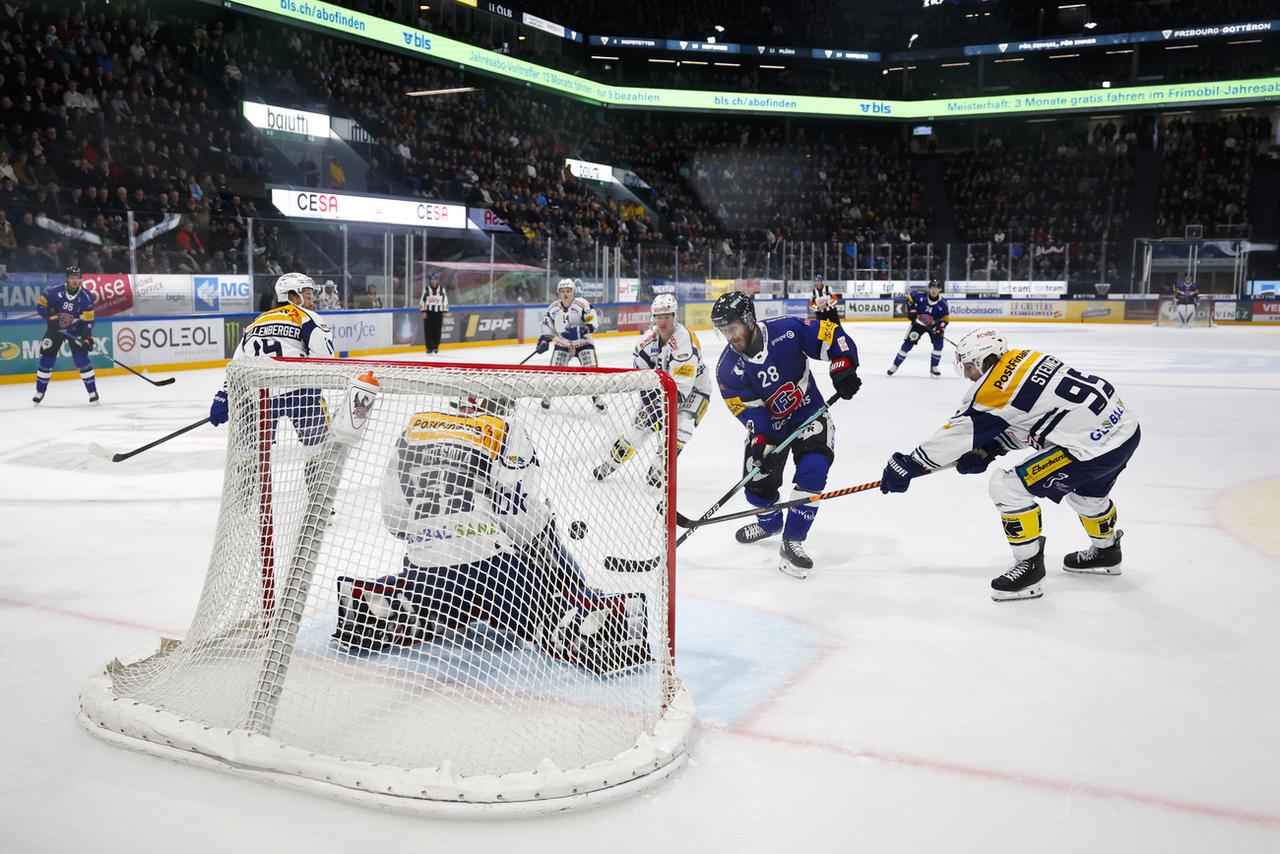 Christoph Bertschy (28) est actuellement inarrêtable devant les filets adverses.