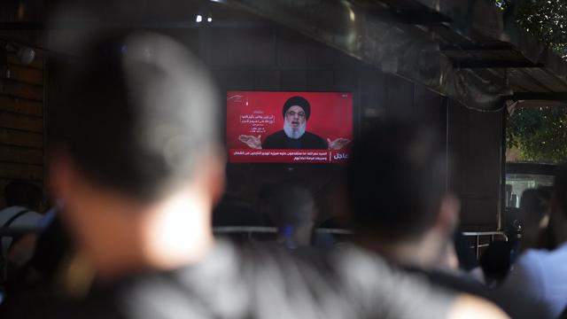 Le chef du Hezbollah au Liban a déclaré que l'État d'Israël avait franchi "une ligne rouge". [Keystone/AP Photo - Hassan Ammar]