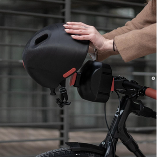 Des casques de vélo qui servent également d'antivol. [OBH-mobility.com]