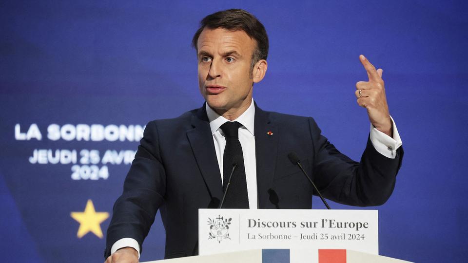 Le président français Emmanuel Macron prononce un discours sur l'Europe dans l'amphithéâtre de l'Université de la Sorbonne à Paris, le 25 avril 2024. [reuters - Christophe Petit Tesson]