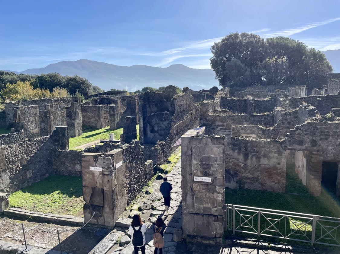 Le village détruit d'Herculanum en Italie. [RTS - Julie Marty]