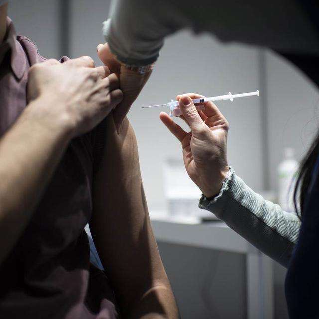 Les vaccins ont sauvé au moins 154 millions de vies humaines ces 50 dernières années, indique l'OMS. [Keystone]