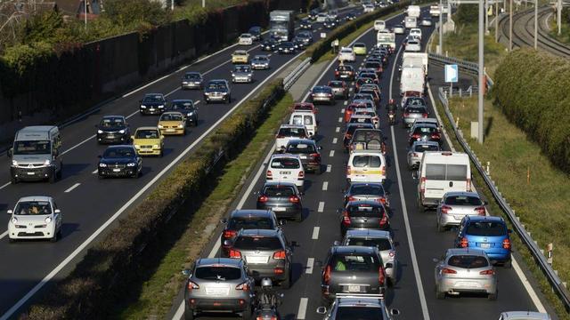 L'autoroute A1 pourrait être élargie à 6 voies en Lausanne et Genève. (image d'illustration) [Keystone]