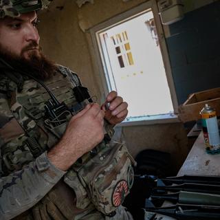 Un soldat ukrainien dans la région de Donetsk.- [Keystone - Maria Senovilla]