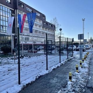 L’ancien hôtel Porin transformé en centre d’accueil pour requérants d’asile. Zagreb, capitale croate, 23 janvier 2024. [RTS]