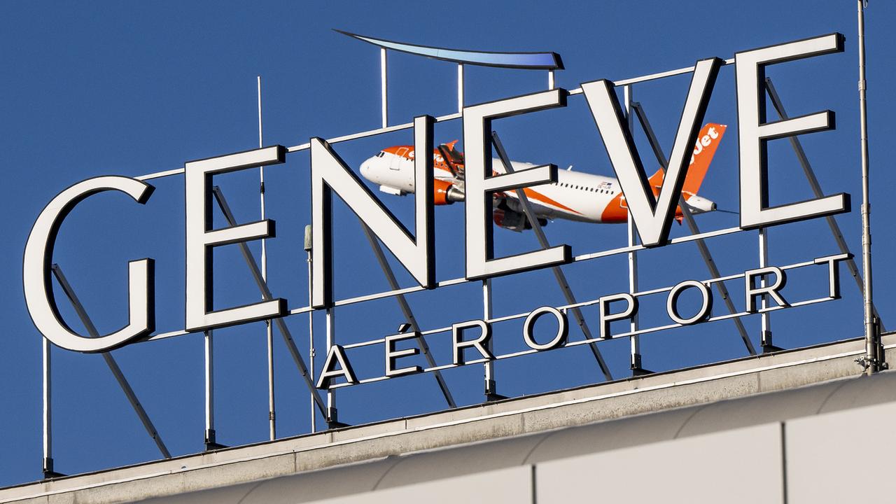 La fréquentation de l'aéroport de Genève a progressé de 17% en 2023. [KEYSTONE - MARTIAL TREZZINI]