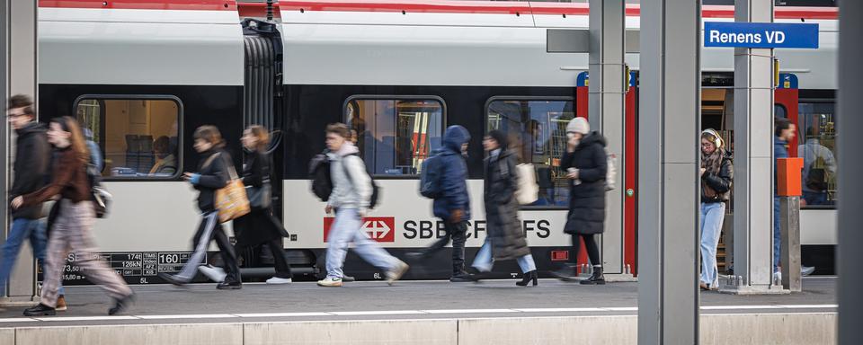 Le nouvel horaire CFF a réussi le test du trafic pendulaire. [Keystone - Valentin Flauraud]