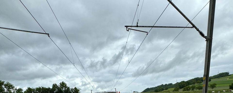 La ligne CFF Lausanne-Yverdon interrompue entre Chavornay et Ependes (VD) en raison d'intempéries. [Keystone]