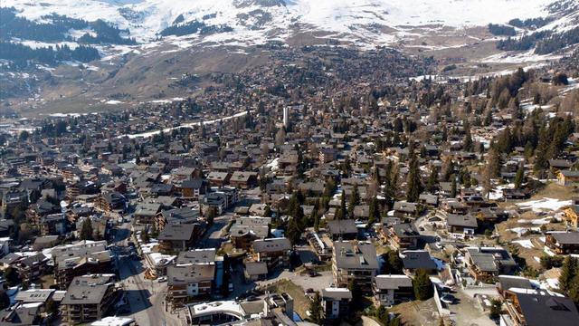 Une quinzaine d'individus de nationalité française ont été arrêtés à Verbier pour trafic de drogues. [Keystone]