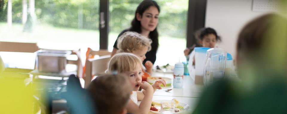 Dix-huit associations vaudoises demandent une meilleure prise en considération des enfants avec des besoins particuliers. [Keystone - Gaetan Bally]