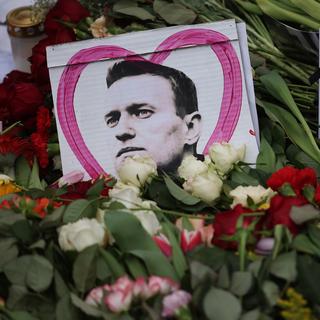 L'annonce de la mort en prison de l'opposant russe Alexeï Navalny: interview d’Elsa Vidal. [Keystone - EPA/Clemens Bilan]