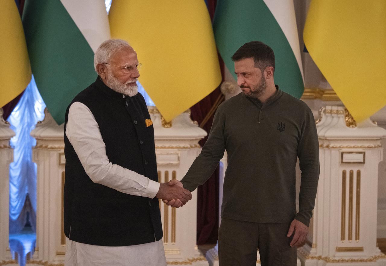 Le Premier ministre indien Narendra Modi rencontre le président ukrainien Volodymyr Zelenskyy à Kiev, en Ukraine, le 23 août 2024. [KEYSTONE - EFREM LUKATSKY]