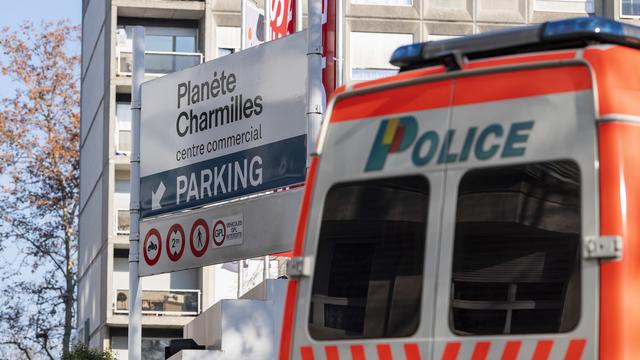 Le procès pour homicide et tentative de meurtre aux Charmilles s'est ouvert à Genève. [Keystone - Martial Trezzini]