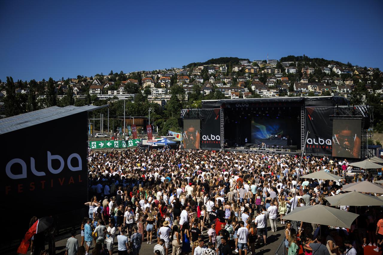 Environ 300'000 personnes parlent albanais en Suisse, selon les chiffres de la Confédération. [KEYSTONE - MICHAEL BUHOLZER]