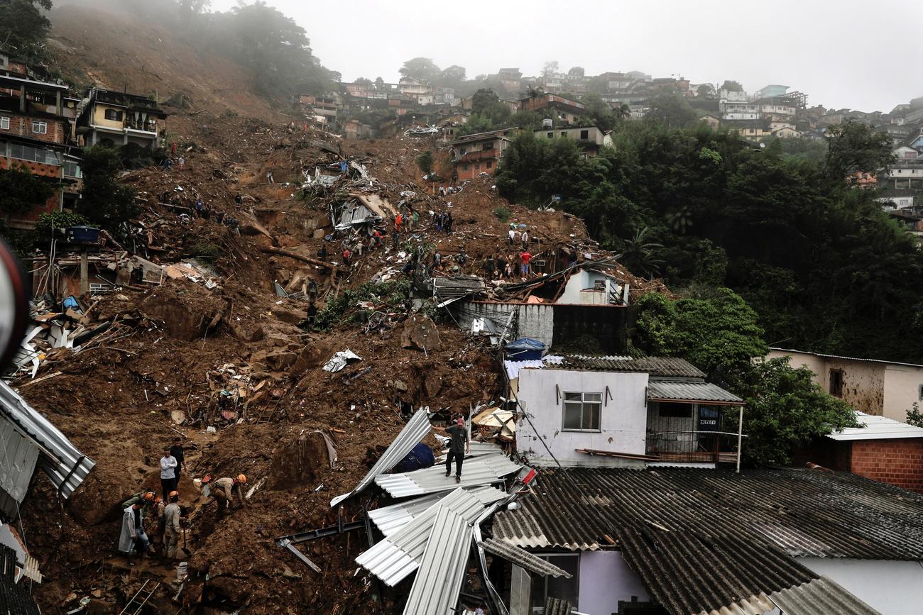En 2022, la petite ville de Pétropolis avait déjà été touchée par un glissement de terrain qui avait tué plusieurs centaines de personnes. [KEYSTONE - ANTONIO LACERDA]