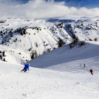 Pistes de ski. [Depositphotos - © Anshar]