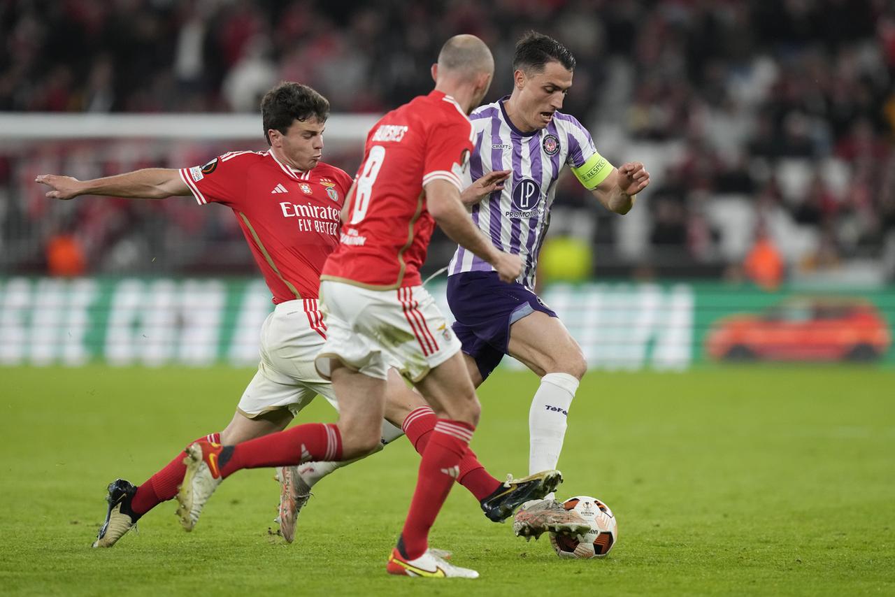 Après un début de saison compliqué, Vincent Sierro, capitaine du Toulouse FC, est clairement monté en puissance. [KEYSTONE - ARMANDO FRANCA]