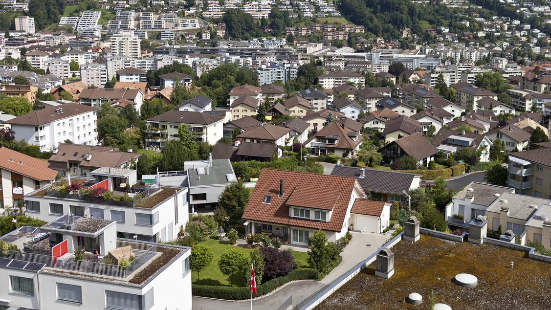 Les taux sur le marché hypothécaire suisse ont diminué au troisième trimestre. [Keystone - Gaetan Bally]