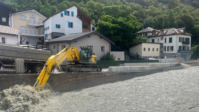 Travaux à Chippis pour sécuriser le village. [RTS - Céline Tzaud]