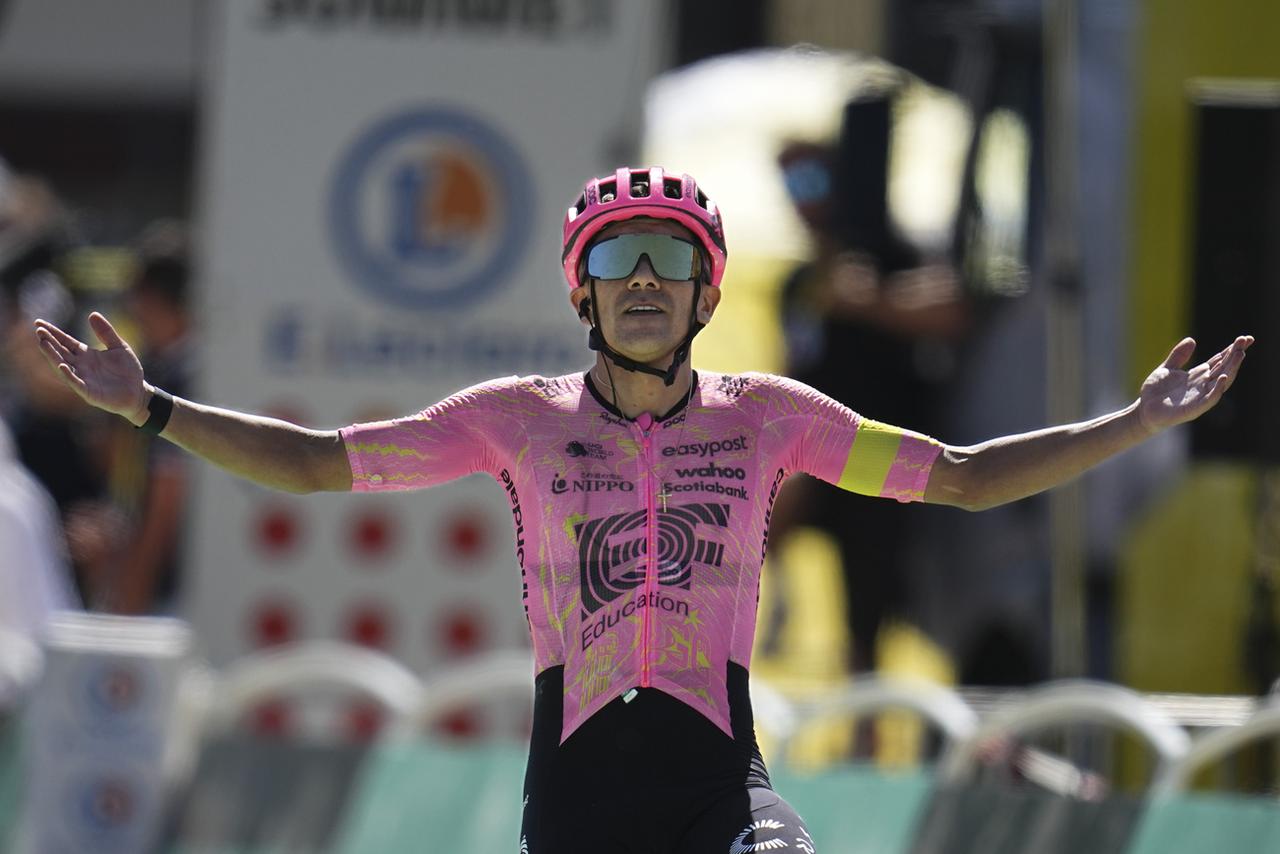 Richard Carapaz ne s'était jamais imposé sur les routes du Tour de France avant aujourd'hui. [Daniel Cole - Keystone]