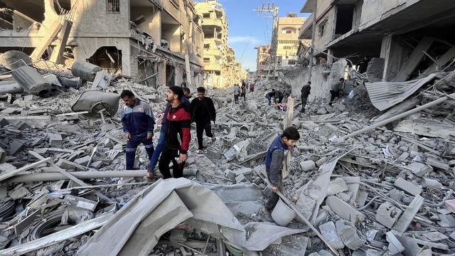 Un immeuble détruit par une frappe à Beit Lahia, au nord de la bande de Gaza. [AFP - -]