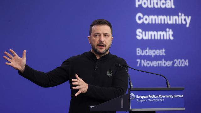 Volodymyr Zelensky au sommet de la Communauté politique européenne à Budapest le 7 novembre 2024. [REUTERS - Bernadett Szabo]