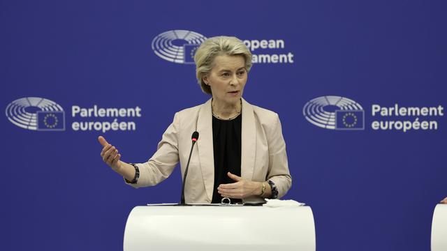 Ursula von der Leyen, présidente de la Commission européenne, participe à une conférence de presse suite à l'élection des commissaires désignés au Parlement européen à Strasbourg (F) le 27 novembre 2024. [Keystone - EPA/RONALD WITTEK]