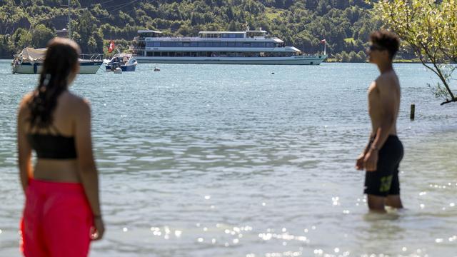 Vague de chaleur attendue ce week-end en Valais et dans le bassin lémanique. [Keystone - Peter Schneider]