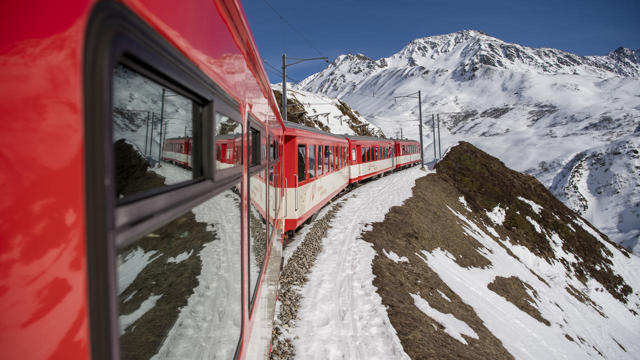 Risque de chutes de pierres entre Viège et Zermatt, trains stoppés. [Keystone - Urs Flueeler]