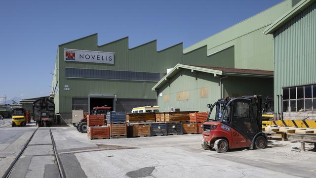 Vue de l'usine Novelis de Chippis le 16 août suite aux crues du Rhône du 30 juin qui ont mis le site industriel à l'arrêt. [KEYSTONE - LOUIS DASSELBORNE]