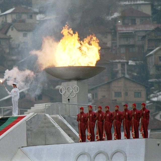 Le 8 février 1984, s'ouvrent les Jeux Olympiques de Sarajevo en Yougoslavie. [Keystone - AP]