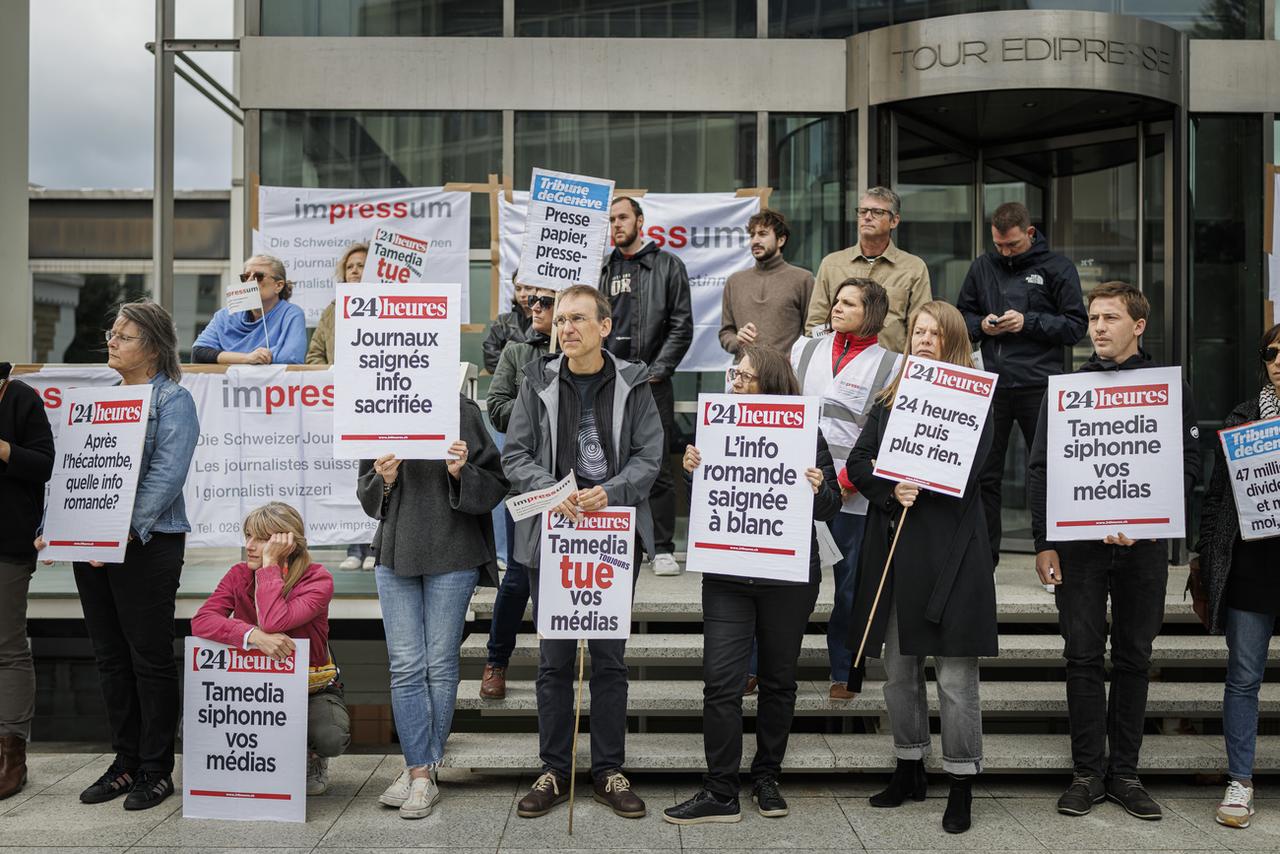 Les journalistes romands de Tamedia ont débrayé à Lausanne (ici) et à Genève. [KEYSTONE - VALENTIN FLAURAUD]