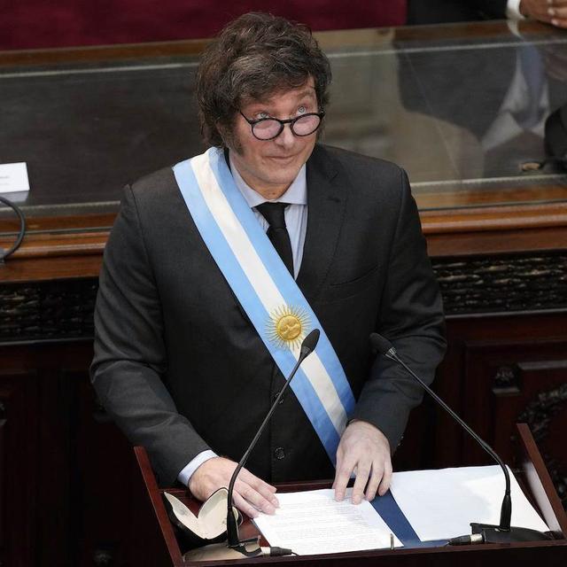 Le président argentin Javier Milei est résolu à réformer la nation avec ou sans soutiens politiques. [KEY]