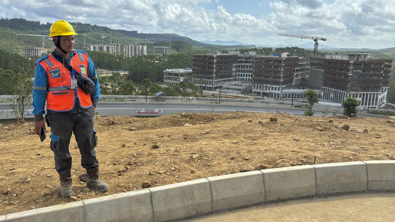 L'Indonésie construit Nusantara, une capitale dans la jungle, où un palais présidentiel neuf s'établira. [Keystone/AP Photo - Fadlan Syam]