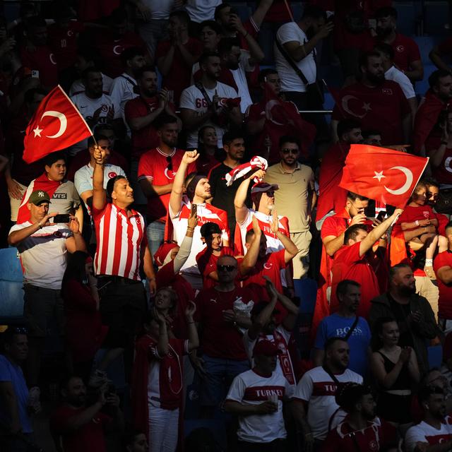 Les supporters de l'équipe nationale de football de Turquie à l'Euro (image d'illustration). [Keystone/AP Photo - Petr David Josek]