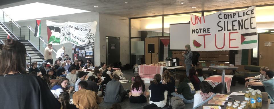 La mobilisation estudiantine pour la Palestine gagne l’Université de Fribourg. [RTS - RTS]