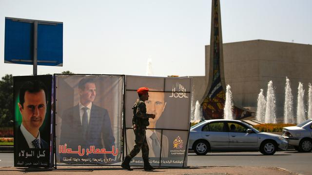 Un officier de la Police militaire syrienne dans les rues de Damas en 2021. [Reuters - Omar Sanadiki]