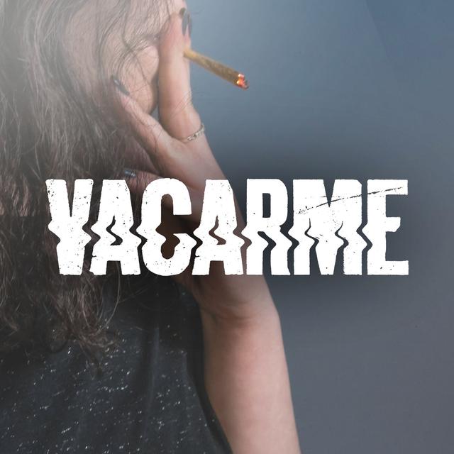 Vac cannabis 2/5: Une femme qui fume. [Depositphotos - volodymyrbondarenkosound@gmail.com]